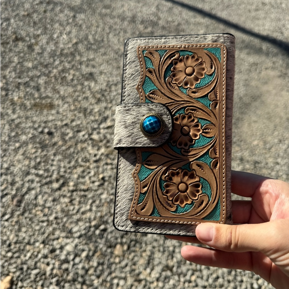 Western Linen hide on hair wallet